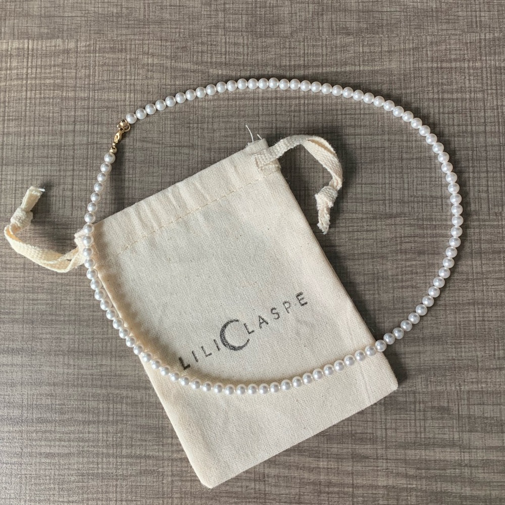 Lili Claspe Pearl Strand